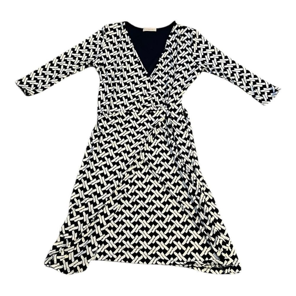 Gilli Navy and Cream 3/4 sleeve wrap dress